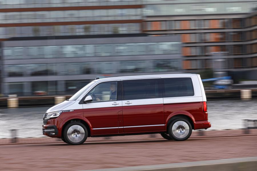  Volkswagen Multivan Bulli (T6.1) 2019 года  (фото 21 из 86)